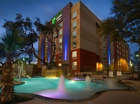 H I Express & Suites San Antonio Medical-Six Flags מראה חיצוני תמונה