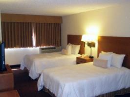 H I Express & Suites San Antonio Medical-Six Flags מראה חיצוני תמונה