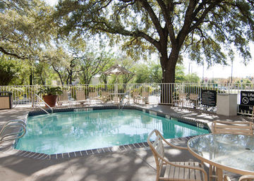 H I Express & Suites San Antonio Medical-Six Flags מראה חיצוני תמונה
